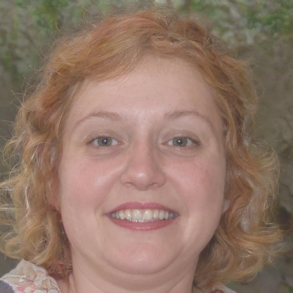 Marina Hoffmeister, Senior Analyst